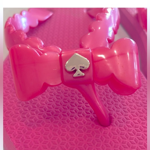 Women’s Kate Spade PINK flip-flops! EUC! Retro design & ADORABLE! - Picture 2 of 4